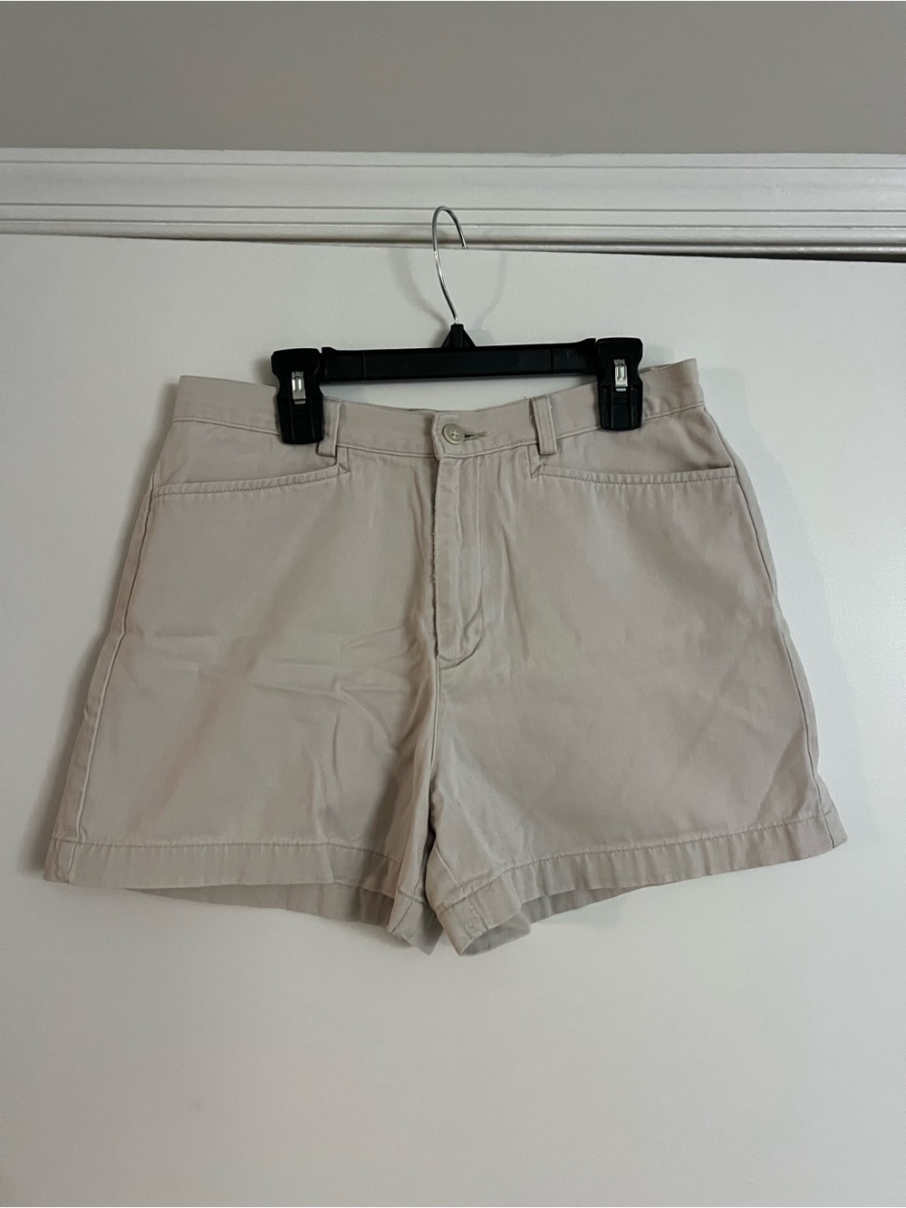 Dockers Women's Light Khaki High-Rise Bermuda Shorts